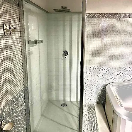 Nunzia Bed & Breakfast Portici
